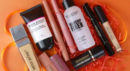 Beauty and Creativity: How to Buy Cosmetics in Pakistan and Use a DPI Converter to Showcase Your Style