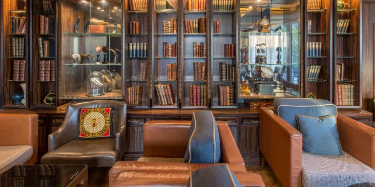 Unlocking Elite Circles: The Allure of a Private Membership Experience