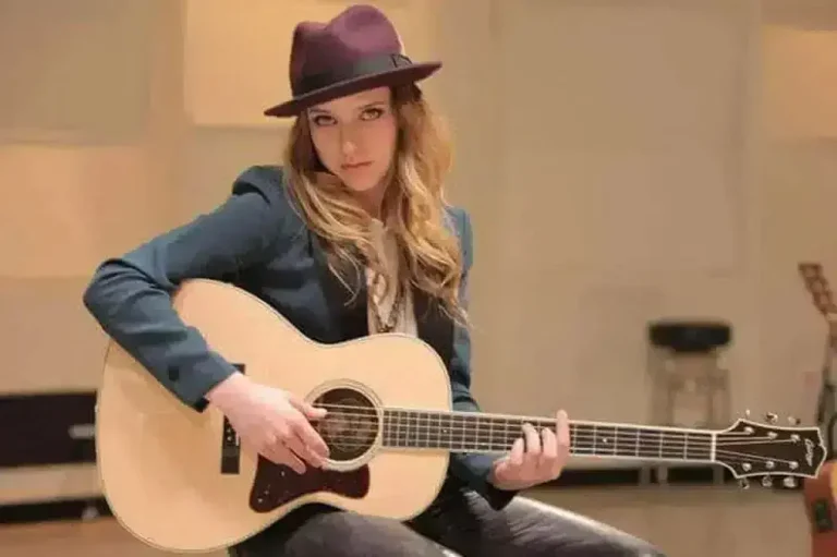 5 Things to Know Before You Shop Collings Acoustic Guitars