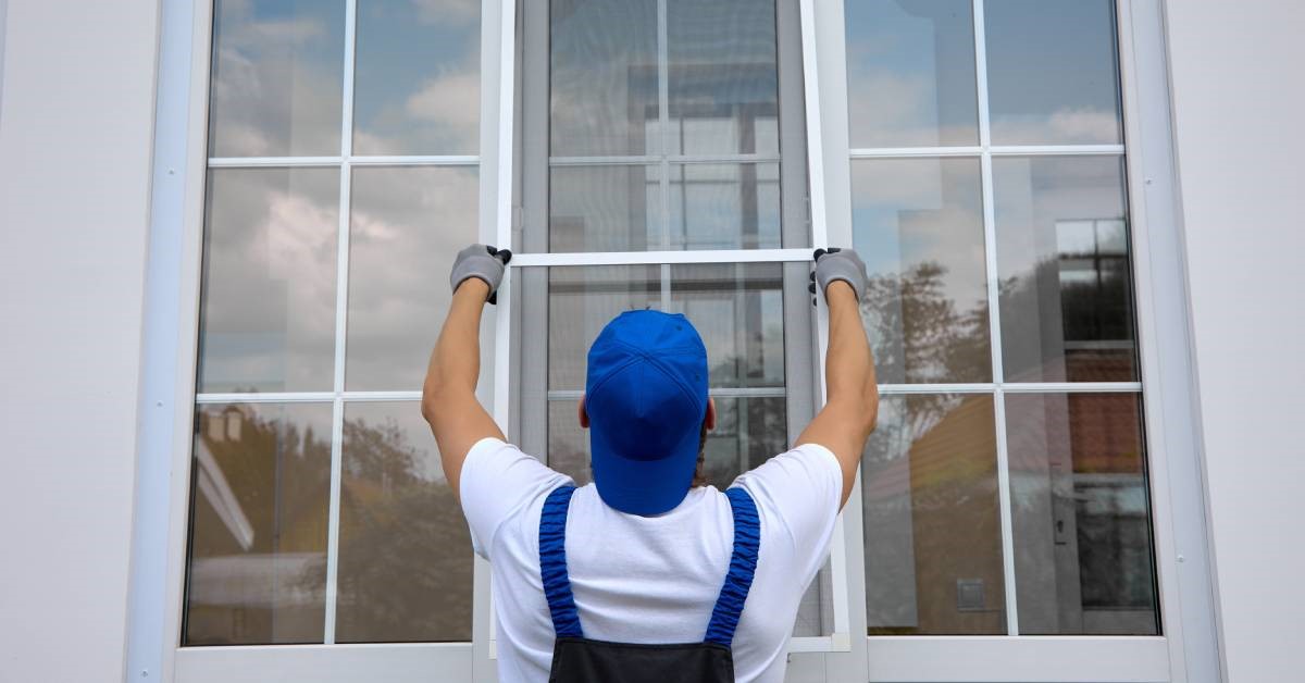Why Using Online Tools to Find Window Contractors Saves Time and Money