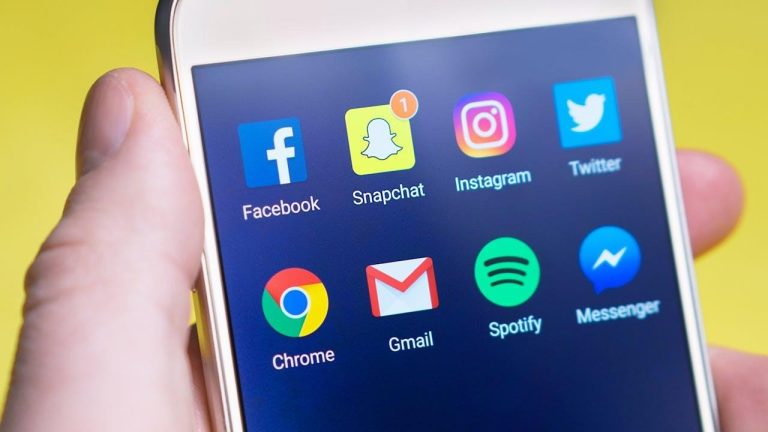Race Day on Snapchat: How Horse Racing Events Use Social Media Filters & AR
