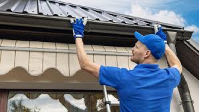 Use the Cost Calculator to Select the Gutter Type for Installation