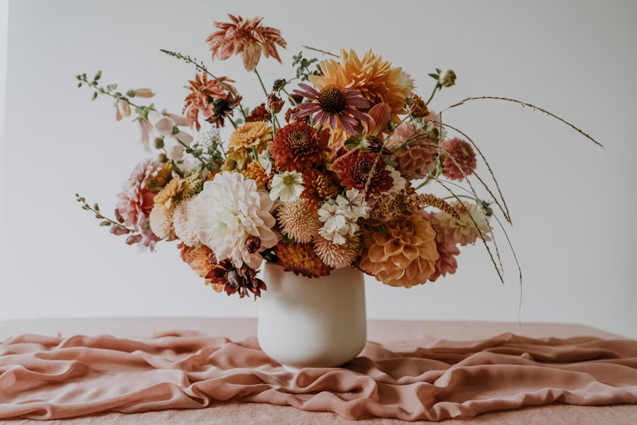 How to Decorate Your Home with Fall Flowers: Yucca Flowers Tips