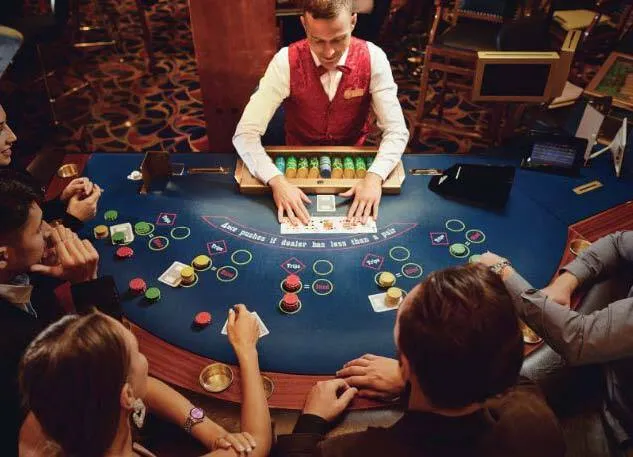 How Casino Loyalty Programs Reward Long-Term Players