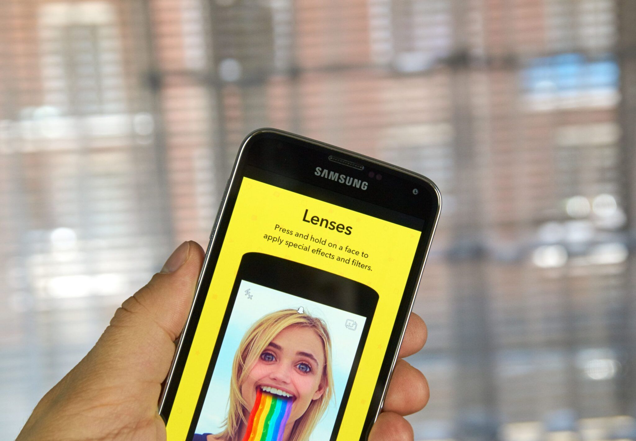Your Small Biz Solution to Snapchat Geofilters Has Arrived